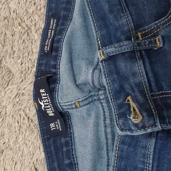 Hollister Classic Stretch Low-Rise Super Skinny Dark Wash Jeans Size 11R W30 L30 - Picture 6 of 7